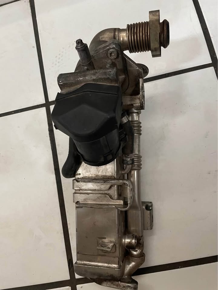 BMW N47 N57 Diesel EGR Control Valve 1 2 3 4 5 6 Series X1 X3 X4 7810871 - Private Seller