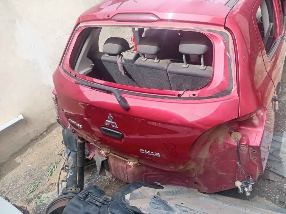 Mitsubishi mirage right hand side headlight