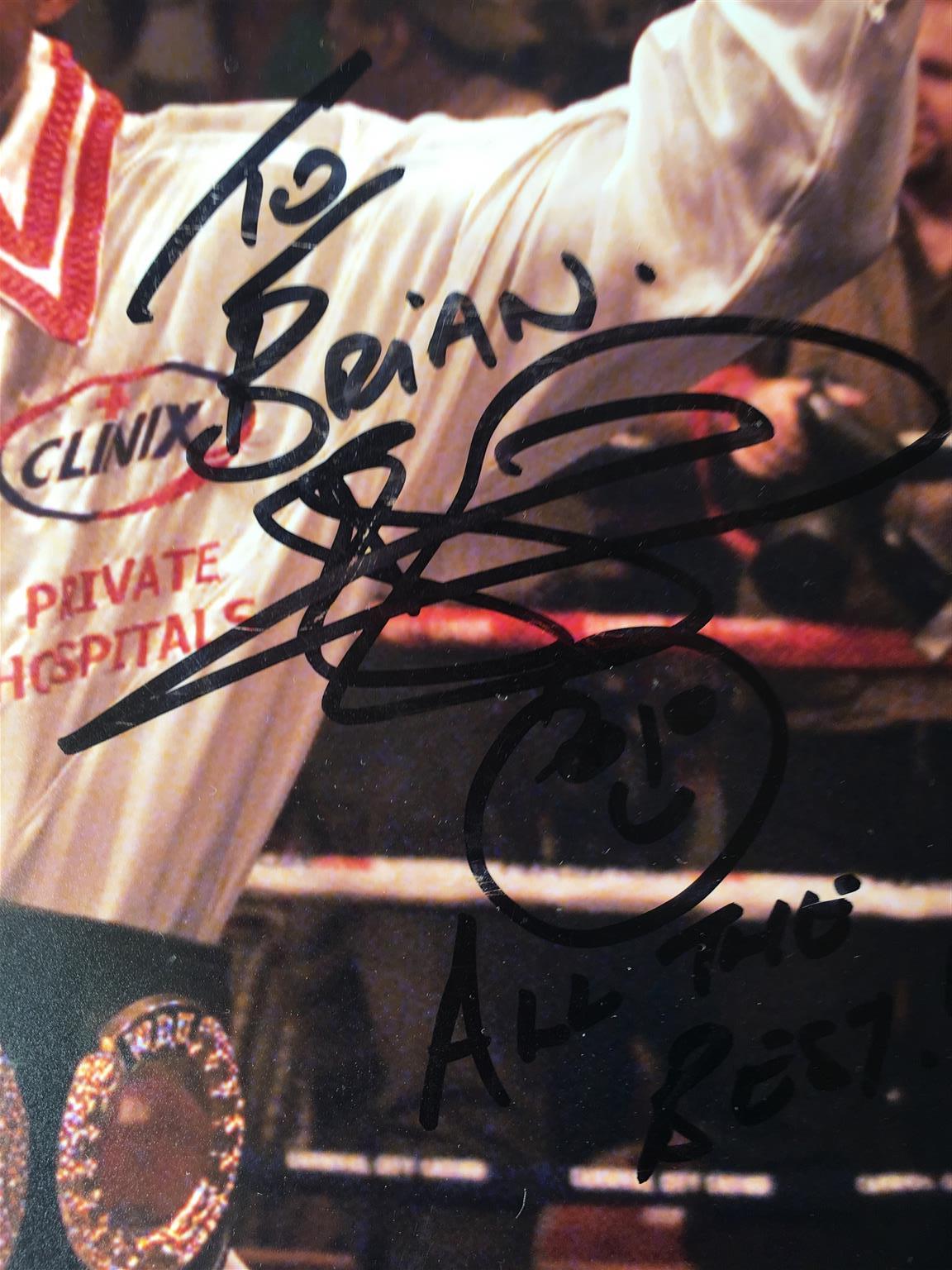 Boxing memorabilia. Signed photograph W.B.U. World champion Boxer
