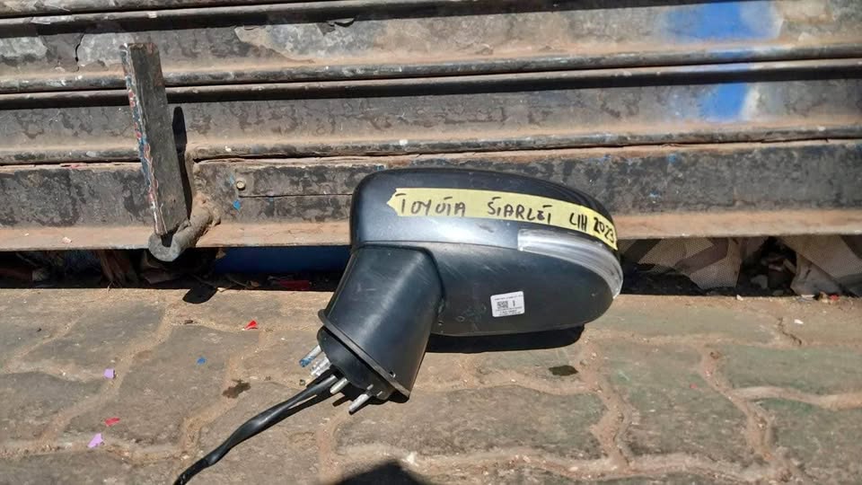Toyota Starlet side mirror - Private Seller