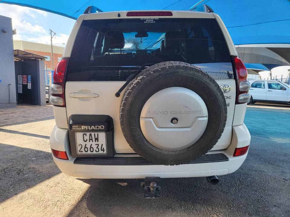 2006 TOYOTA PRADO 4.0 V6 STRIPPING FOR SPARES - Private Seller
