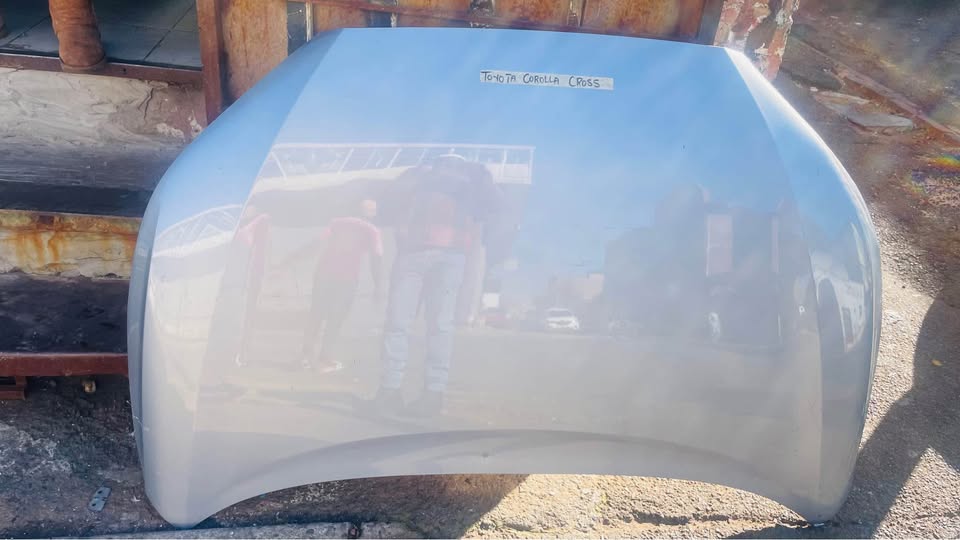 Toyota Corolla Cross bonnet - Private Seller Toyota Corolla Cross bonnet - Private Seller