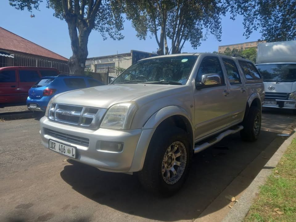 2007 ISUZU KB300 Diesel Double Cab, Manual, Leather Seats Canopy