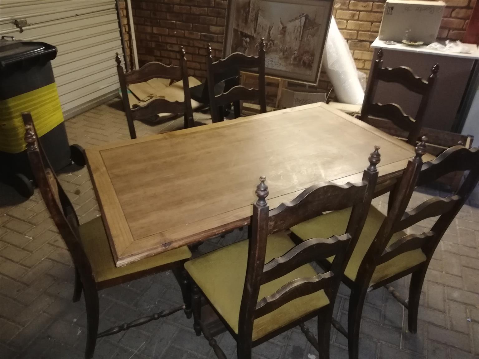 Vintage dining room table and six chairs