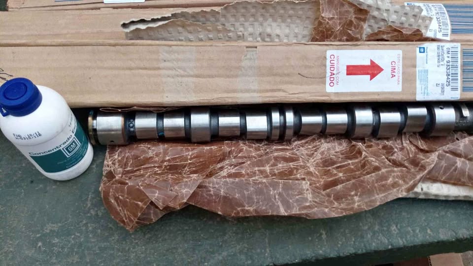 Chevrolet corsa/Daewoo camshaft new gm - Private Seller