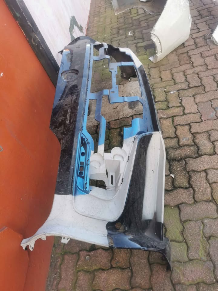 BMW i8 rear bumper - Private Seller BMW i8 rear bumper - Private Seller