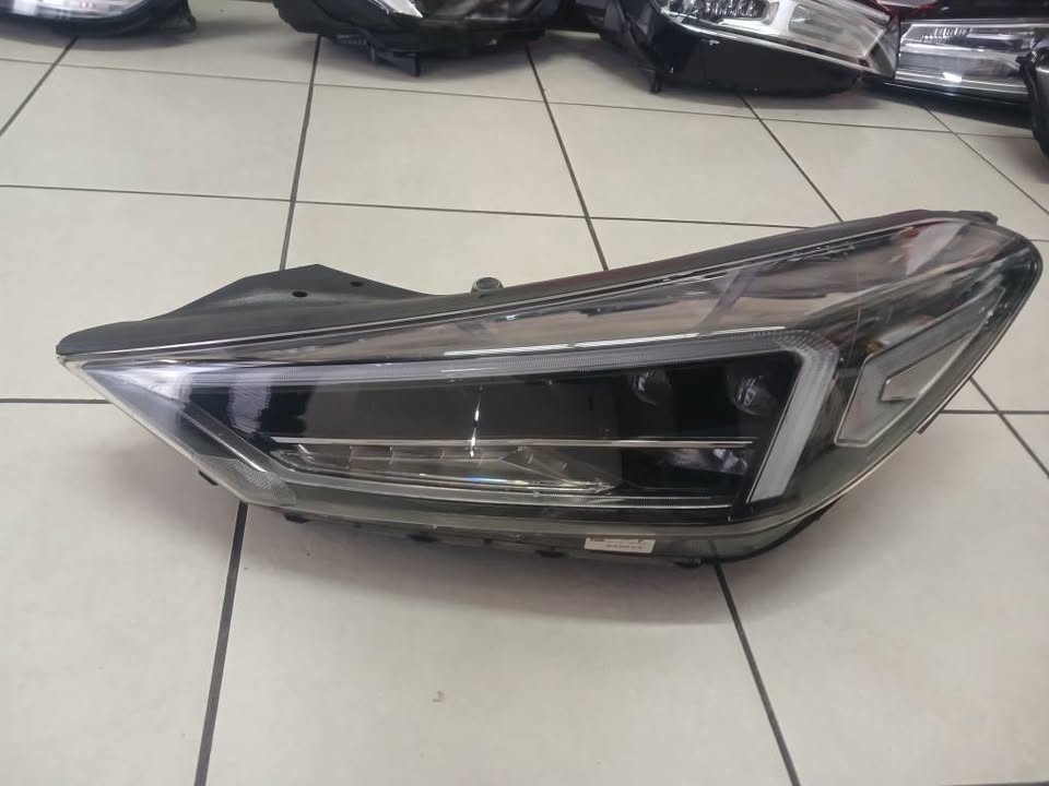 2019 - 2026 Hyundai Tucson HEADLIGHTS LED - Private Seller 2019 - 2026 Hyundai Tucson HEADLIGHTS LED - Private Seller