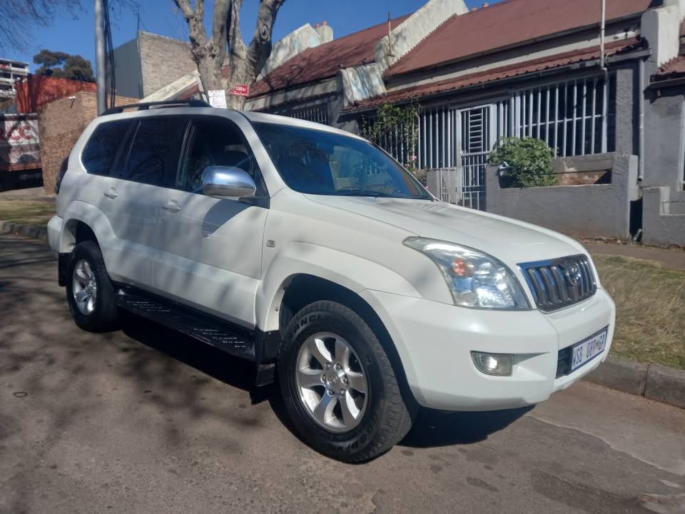 2006 Toyota Land Cruiser Prado 4.0 V6 Petrol, Automatic, White, Leather seat, 187000kms