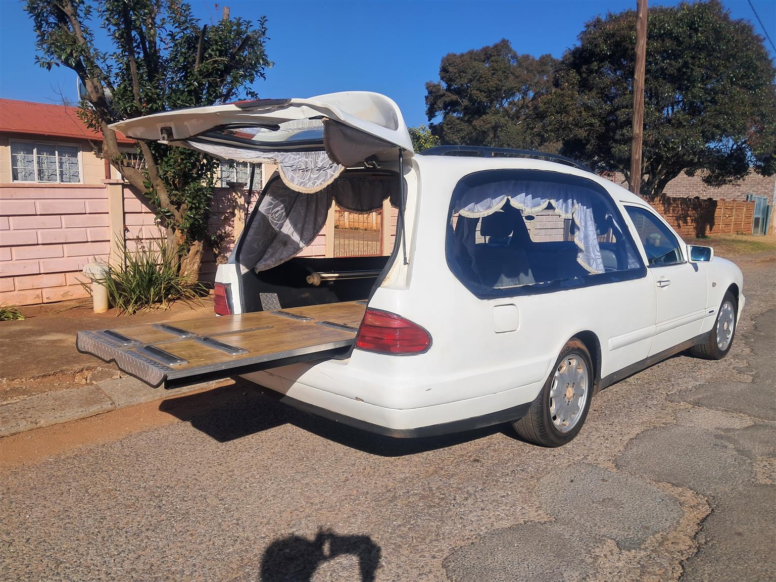 Used 1997 Mercedes-Benz E-Class E280 estate Elegance - Private Seller Used 1997 Mercedes-Benz E-Class E280 estate Elegance - Private Seller