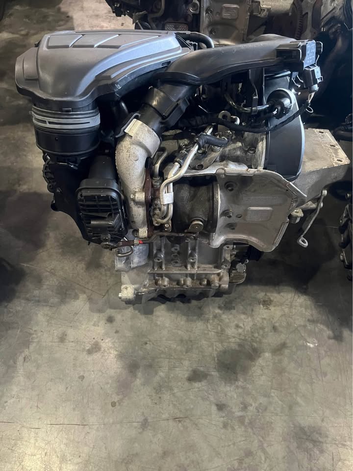CHZ ENGINE  1.0 GOLF MK7 POLO 6R AUDI A1 - Private Seller
