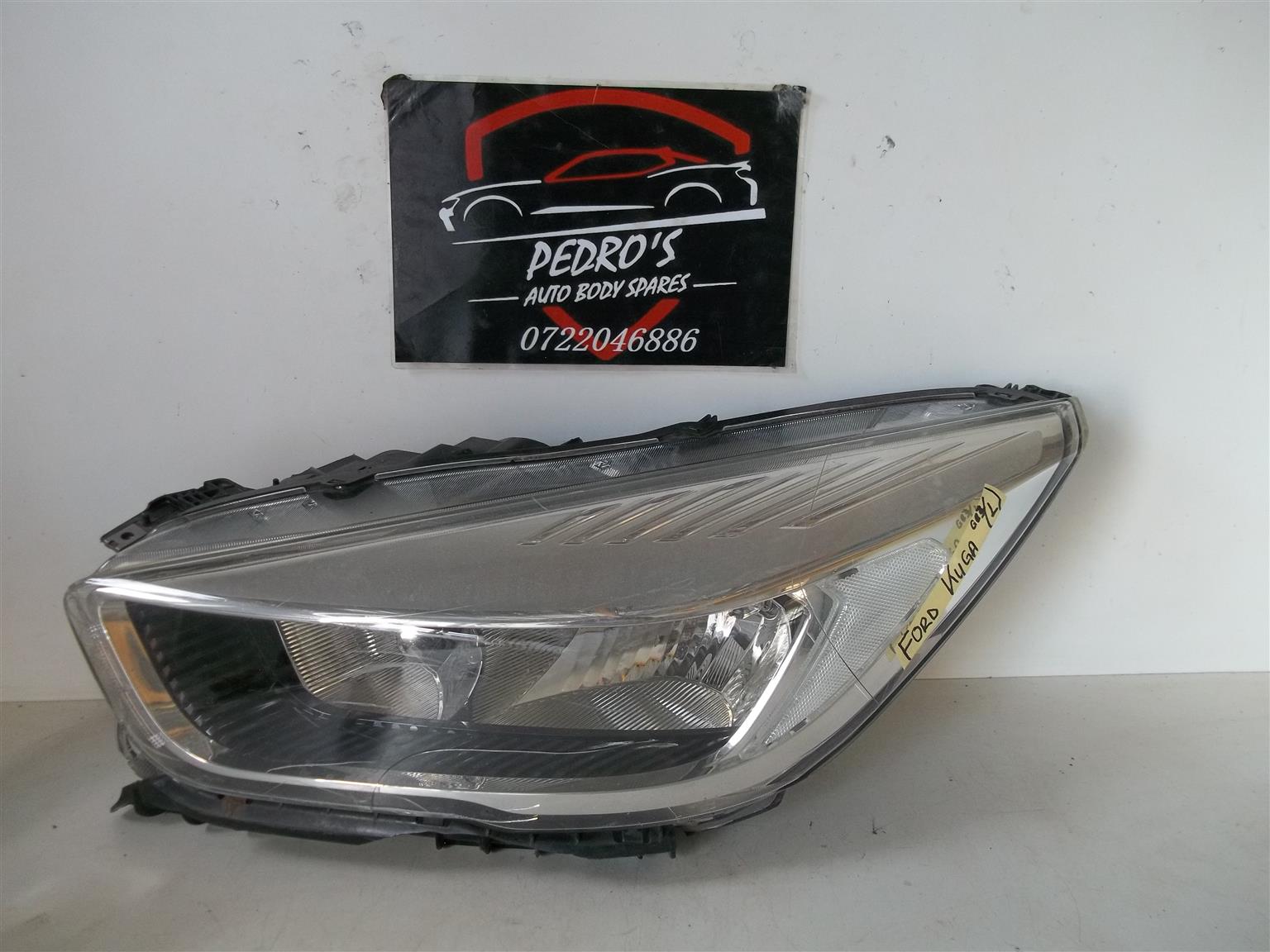 Ford Kuga '17-'20 left headlight - Private Seller Ford Kuga '17-'20 left headlight - Private Seller