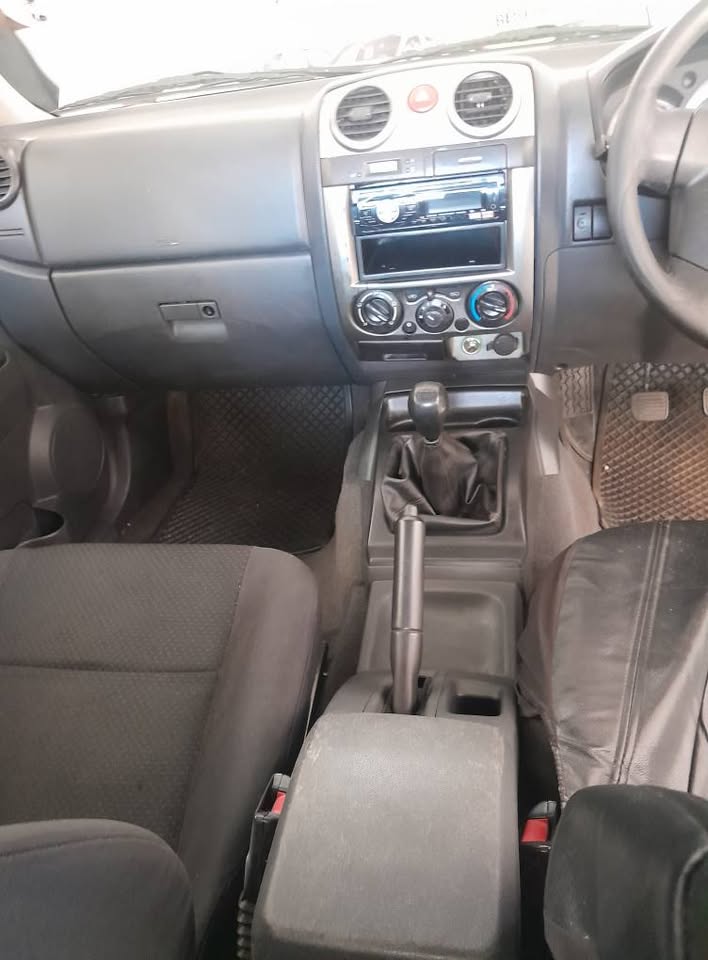 2012 ISUZU KB72 DTEQ DOUBLE CAB 4X2 MANUAL