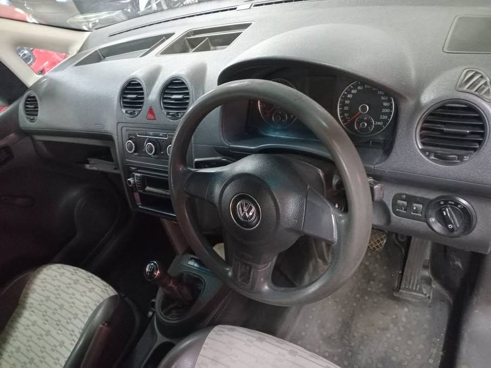 2014 VW Caddy 1.6i White, Manual, Petrol, 129000km