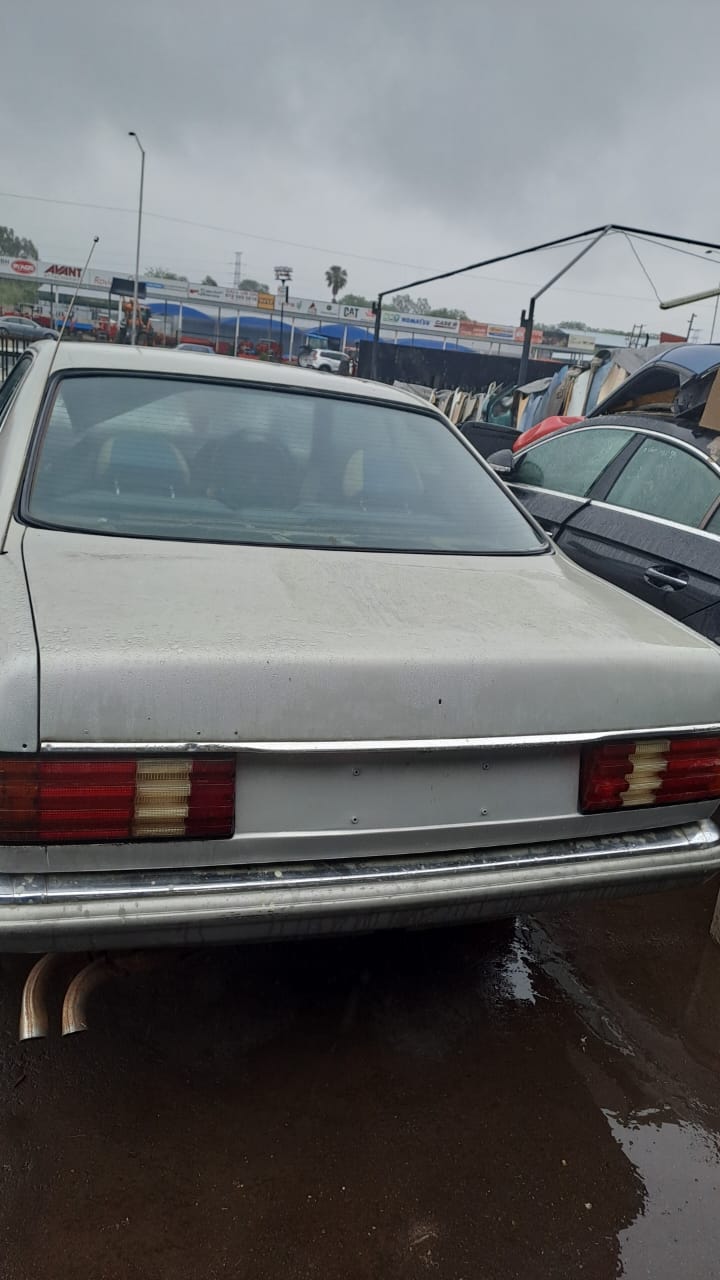 380sec w126 stripping for spares - Private Seller 380sec w126 stripping for spares - Private Seller