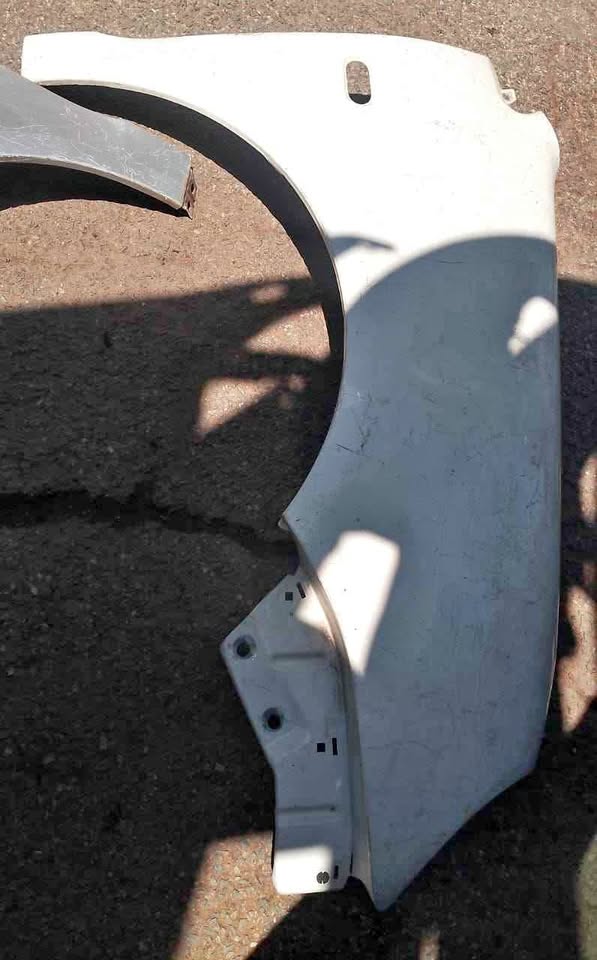 VW polo round light LF fender