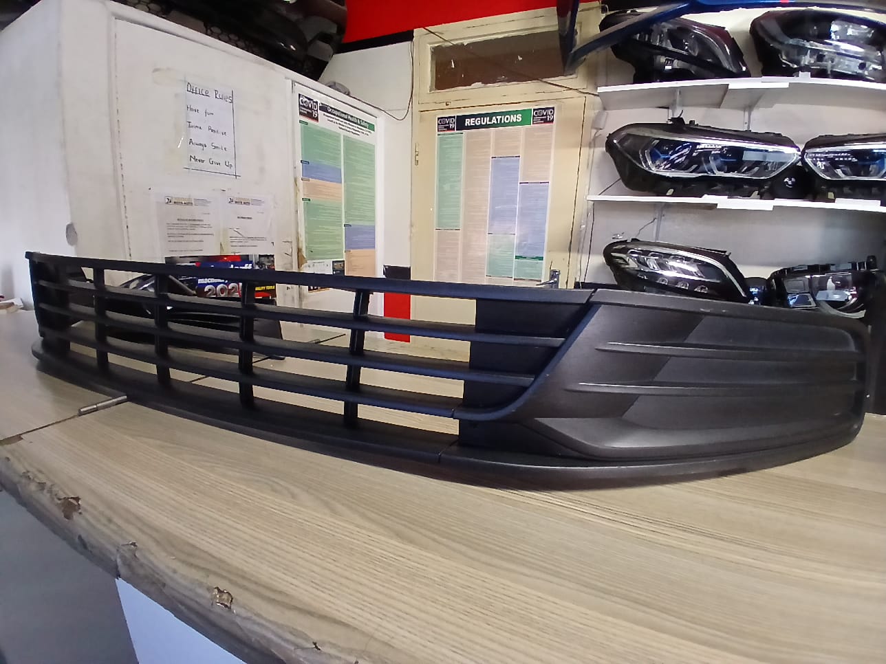 2022 VW POLO VIVO FRONT BUMPER CENTER AND FORGLIGHT GRILLS - Private Seller 2022 VW POLO VIVO FRONT BUMPER CENTER AND FORGLIGHT GRILLS - Private Seller