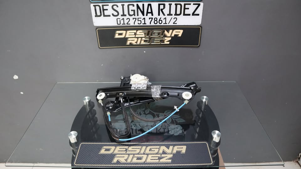 MINI COOPER F56 FRONT LEFT WINDOW MECHANISM - Private Seller MINI COOPER F56 FRONT LEFT WINDOW MECHANISM - Private Seller