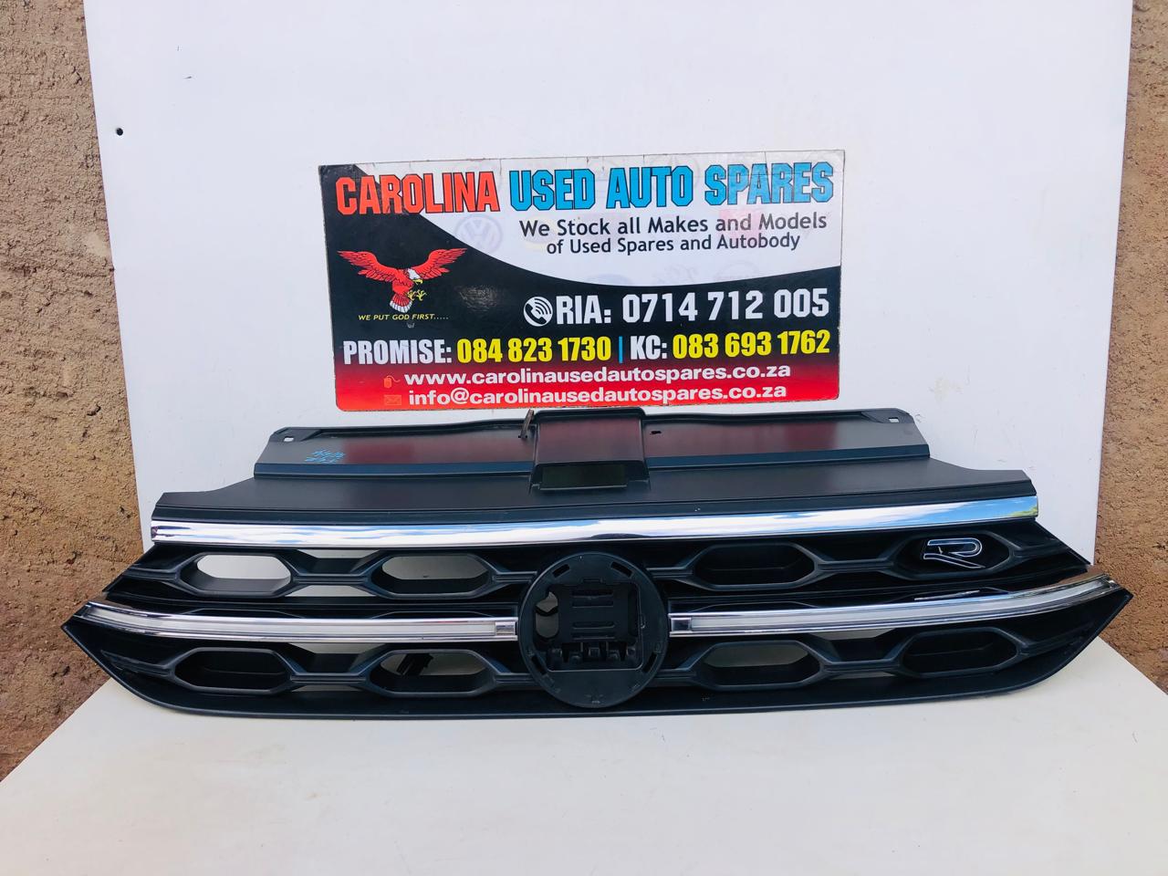 VW T-roc LED radiator grill (no badge and sensor (2023) - Private Seller VW T-roc LED radiator grill (no badge and sensor (2023) - Private Seller