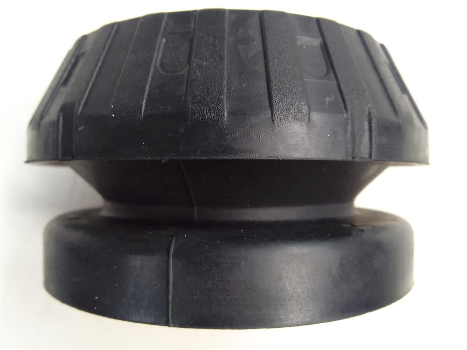 Mercedes Benz W639 Left and Right Front Shock Mountings for sale - Private Seller Mercedes Benz W639 Left and Right Front Shock Mountings for sale - Private Seller