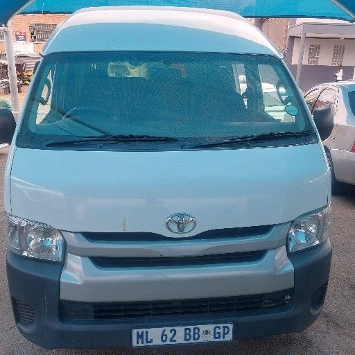 Used 2021 Toyota Quantum 2.8 SLWB bus 14-seater GL manual - Private Seller