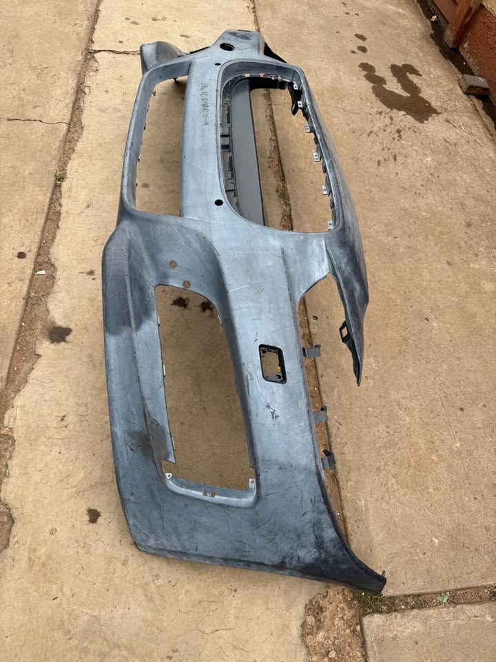 Jaguar XE R-Sport Front Bumper - Private Seller Jaguar XE R-Sport Front Bumper - Private Seller