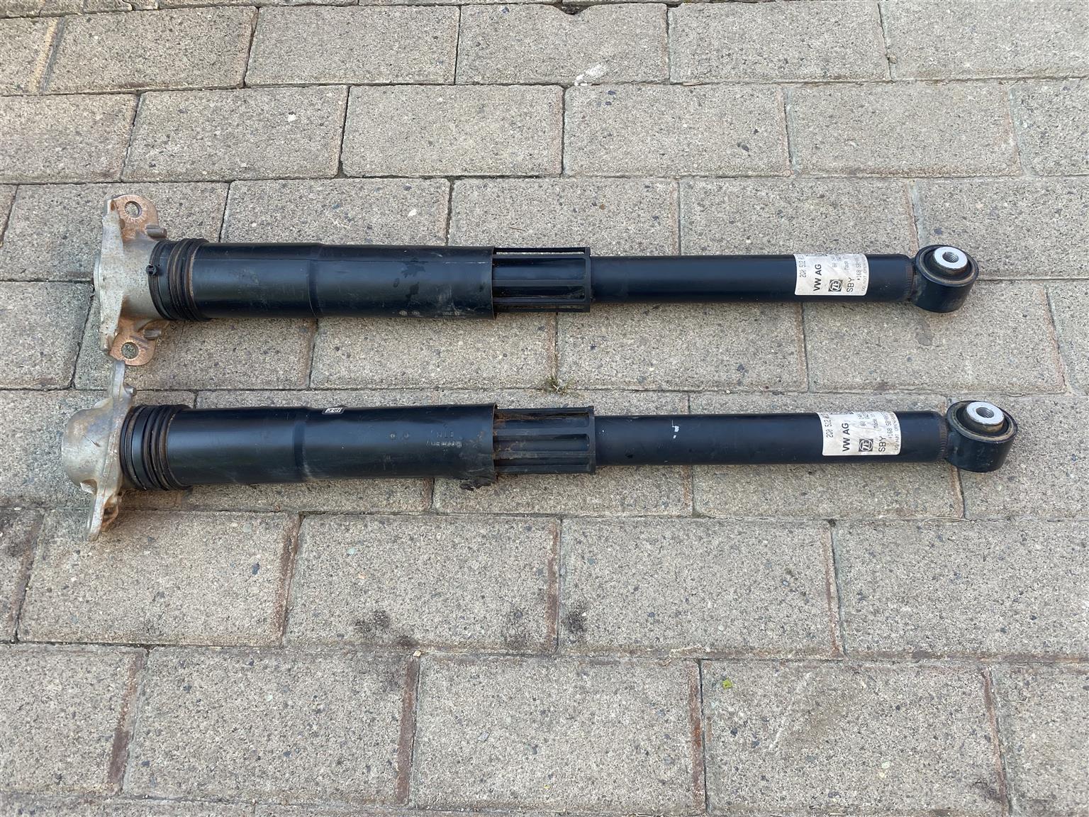 2021 VW POLO 8 GTI REAR SHOCK ABSORBERS FOR SALE. IN PRISTINE CONDITION