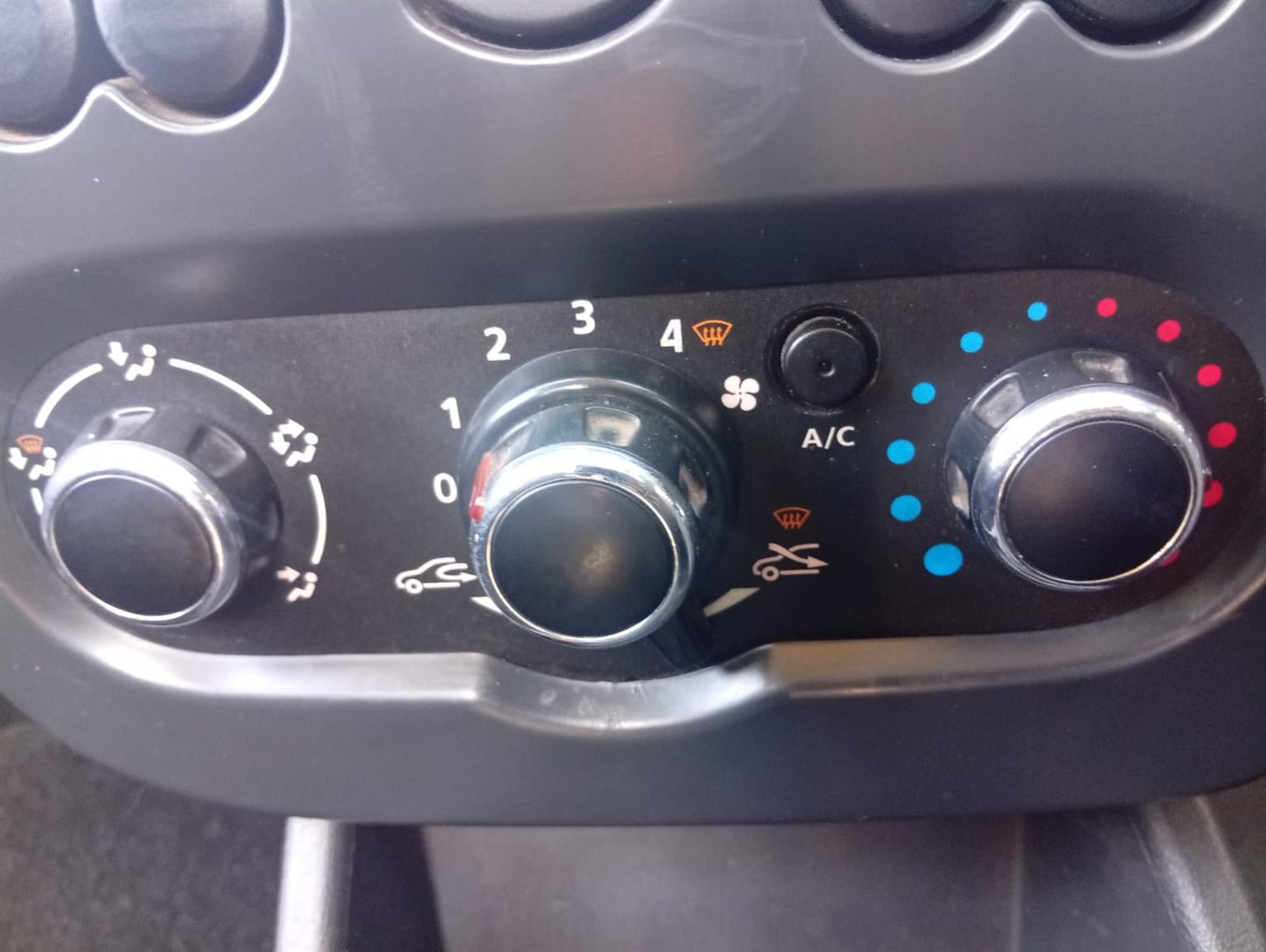 2018 Nissan NP200 1.6i AirCon SingleCab Bakkie Manual Cloth Seats Good