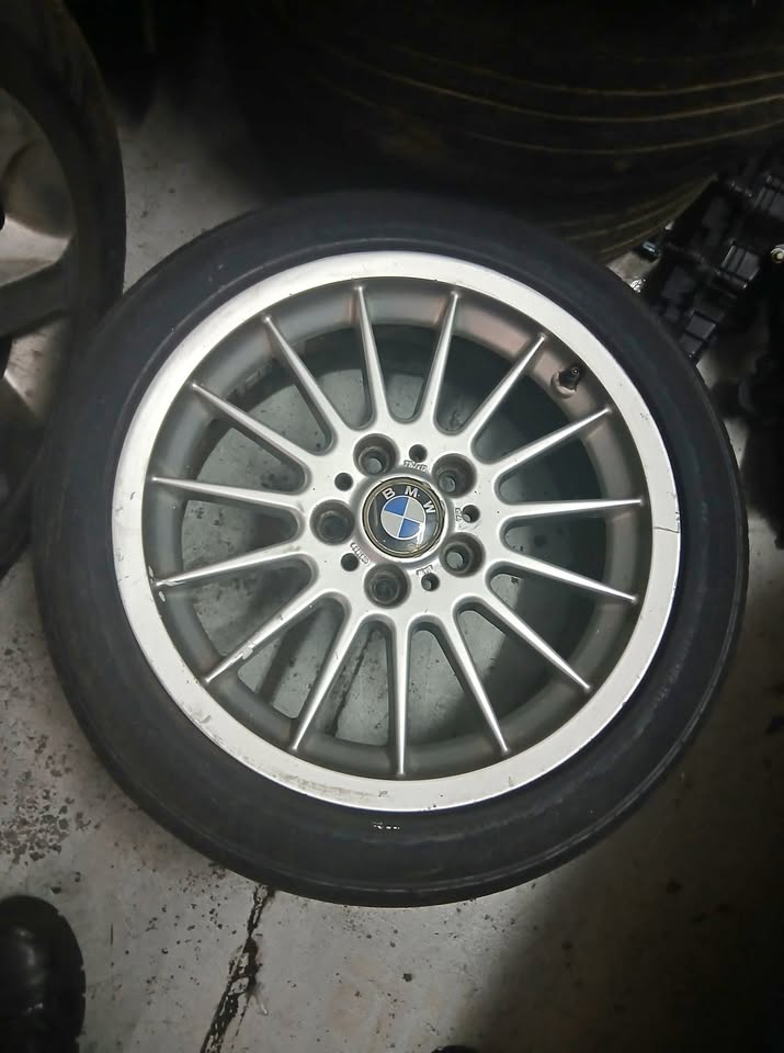 Bmw style 32 rim and tyre 17" - Private Seller Bmw style 32 rim and tyre 17" - Private Seller