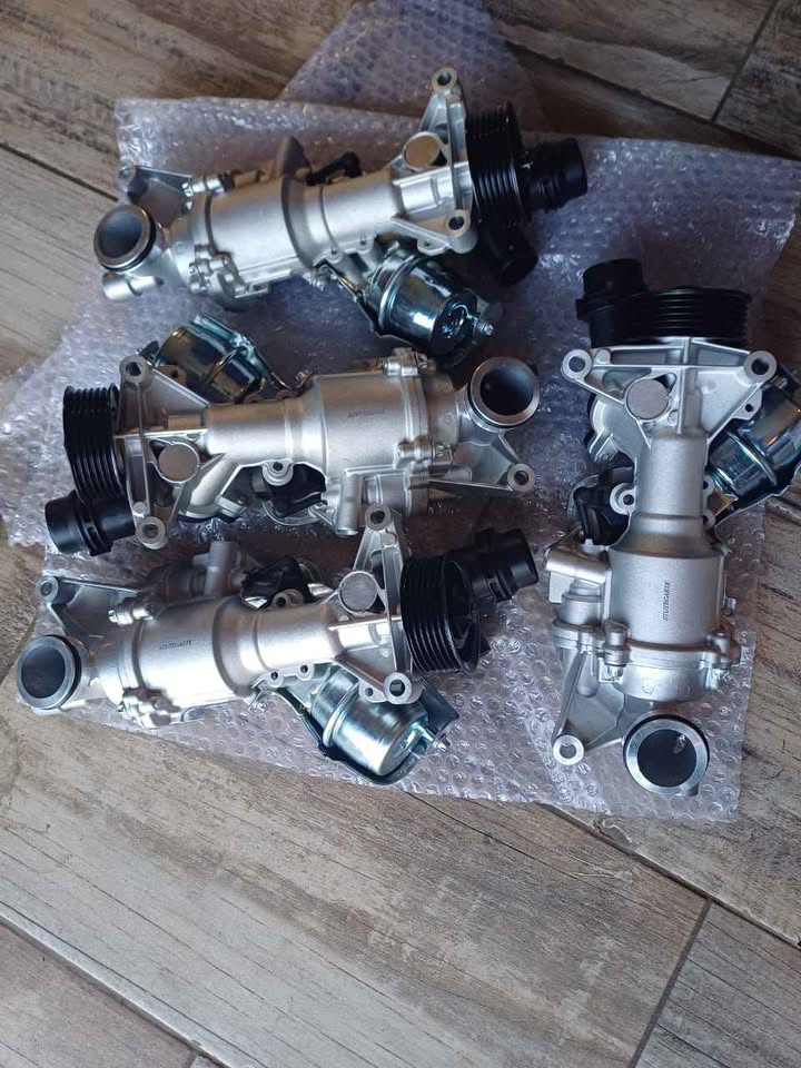 Mercedes benz W204 M274 waterpump
