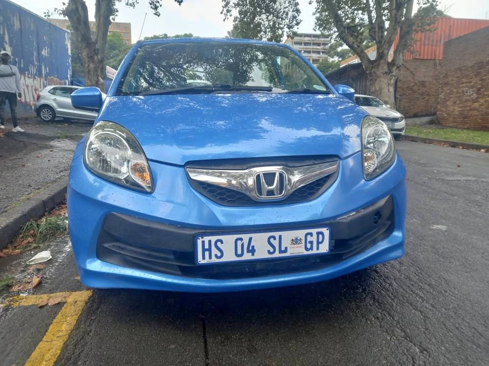 2013 Honda Brio I-Vtec petrol, Manual, Blue, 122000kms 2013 Honda Brio I-Vtec petrol, Manual, Blue, 122000kms