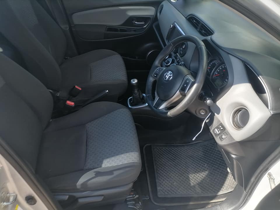 2015 Toyota Yaris 1.0 Hatchback with a Nice interior seat and Service book Spare key