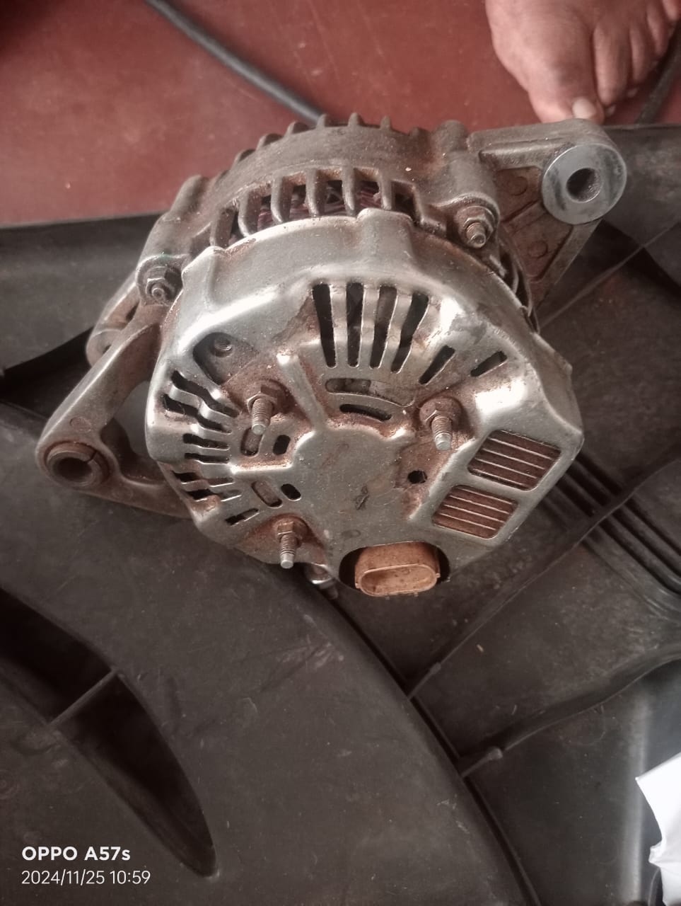 Toyota corolla 1.6 alternator motor - Private Seller
