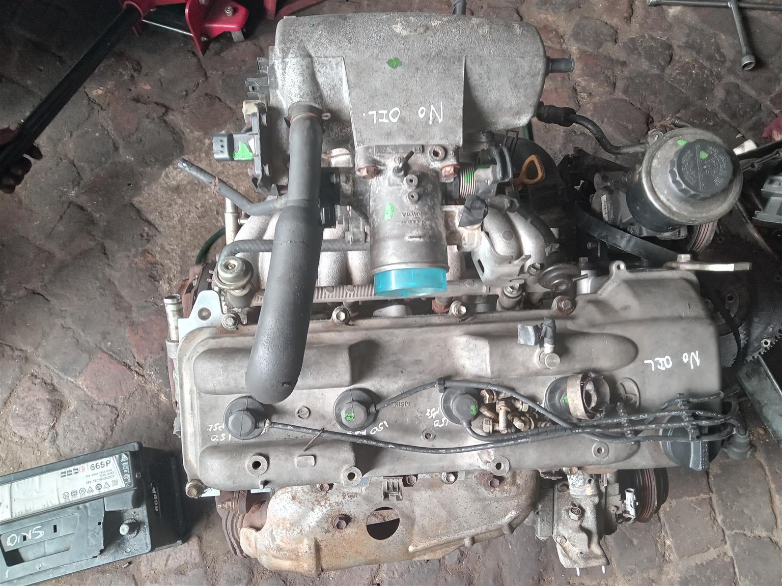 Toyota Hilux 3rz Complete Engine - Private Seller