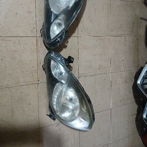Honda brio headlight - Private Seller Honda brio headlight - Private Seller