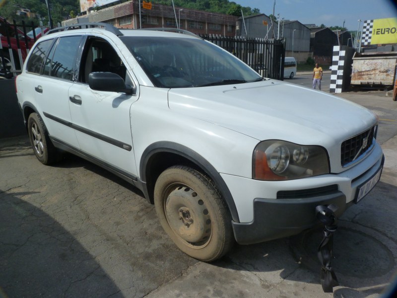 Volvo XC90 2.5T AND AT White - 2004 STRIPPING FOR SPARES - Private Seller Volvo XC90 2.5T AND AT White - 2004 STRIPPING FOR SPARES - Private Seller