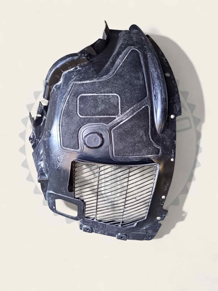 2014-2018 BMW F15 X5, F16 X6 LEFT FRONT INNER FENDER LINER AVAILABLE FOR SALE - Private Seller 2014-2018 BMW F15 X5, F16 X6 LEFT FRONT INNER FENDER LINER AVAILABLE FOR SALE - Private Seller