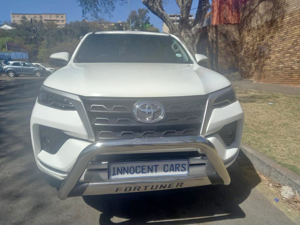 2022 TOYOTA FORTUNER 2.4GD6 ENGINE DIESEL, AUTOMATIC 4X4, MILEAGE 39000KMS, WHITE COLOR