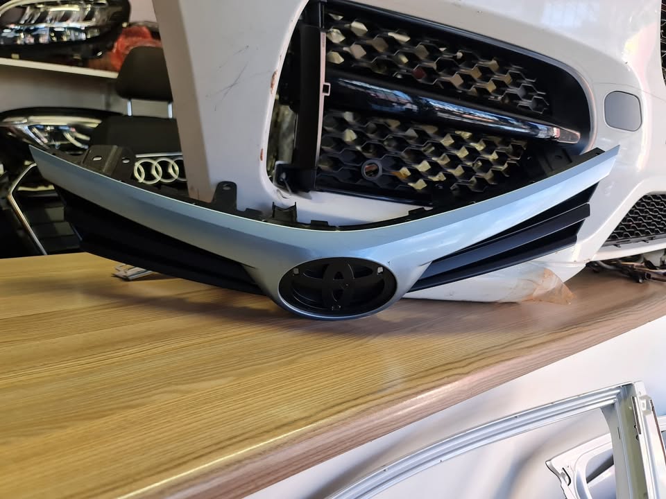 2018 TOYOTA COROLLA MAIN GRILL FOR SALE - Private Seller 2018 TOYOTA COROLLA MAIN GRILL FOR SALE - Private Seller