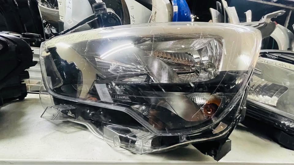 Opel Combo E headlight - Private Seller Opel Combo E headlight - Private Seller