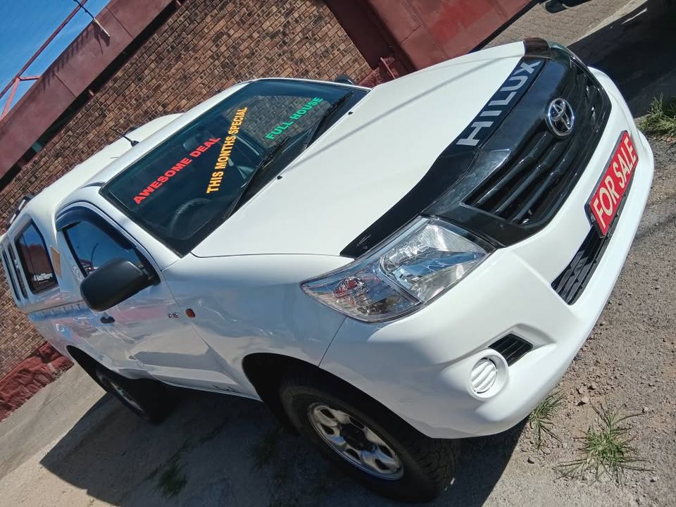Used Toyota Hilux 2.4GD single cab S - Private Seller Used Toyota Hilux 2.4GD single cab S - Private Seller