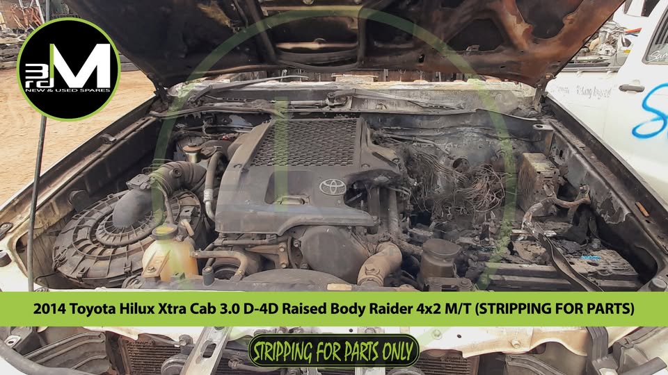 2014 TOYOTA HILUX XTRA CAB 3.0 D-4D RAISED BODY RAIDER 4x2 M/T (STRIPPING FOR PARTS)