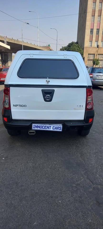 2016 NISSAN NP200 1.6 MANUAL TRANSMISSION, WHITE COLOUR.