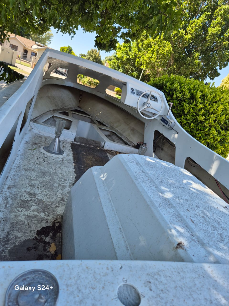 21 VT Vagabond Boat