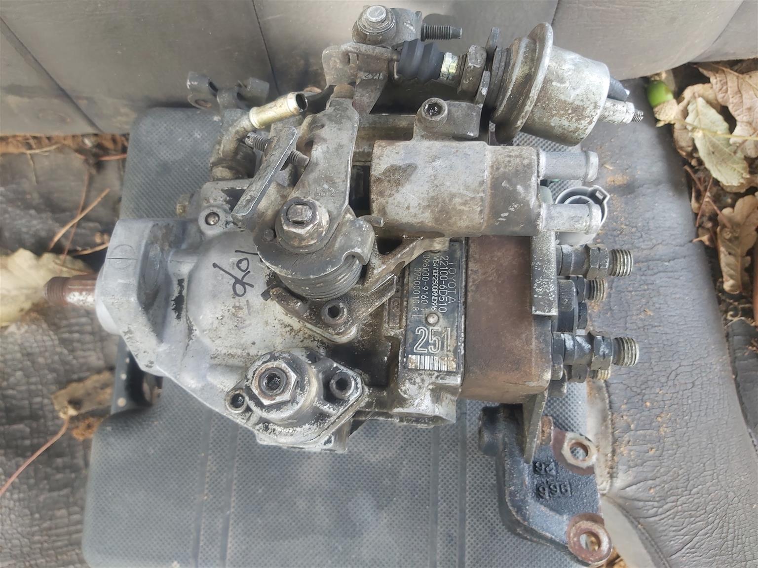 Diesel pump Toyota hilux - Private Seller Diesel pump Toyota hilux - Private Seller