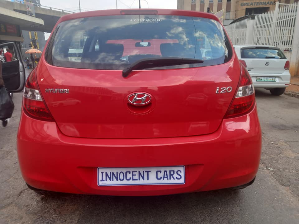 2010 HYUNDAI i20 1.4 PETROL, MANUAL TRANSMISSION, RED COLOUR, MILEAGE 91000KM, CODE 2,
