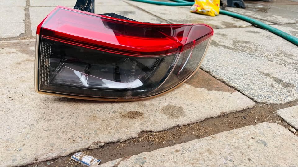 Honda HR-V /VEZEL TAILLIGHT 2021 - Private Seller Honda HR-V /VEZEL TAILLIGHT 2021 - Private Seller