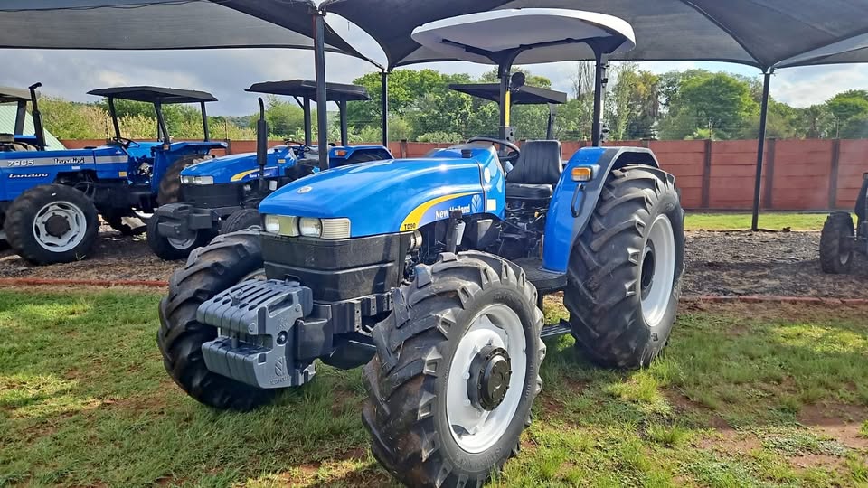 2014 New Holland TD90 Tractor 4x4 For Sale | Junk Mail Marketplace