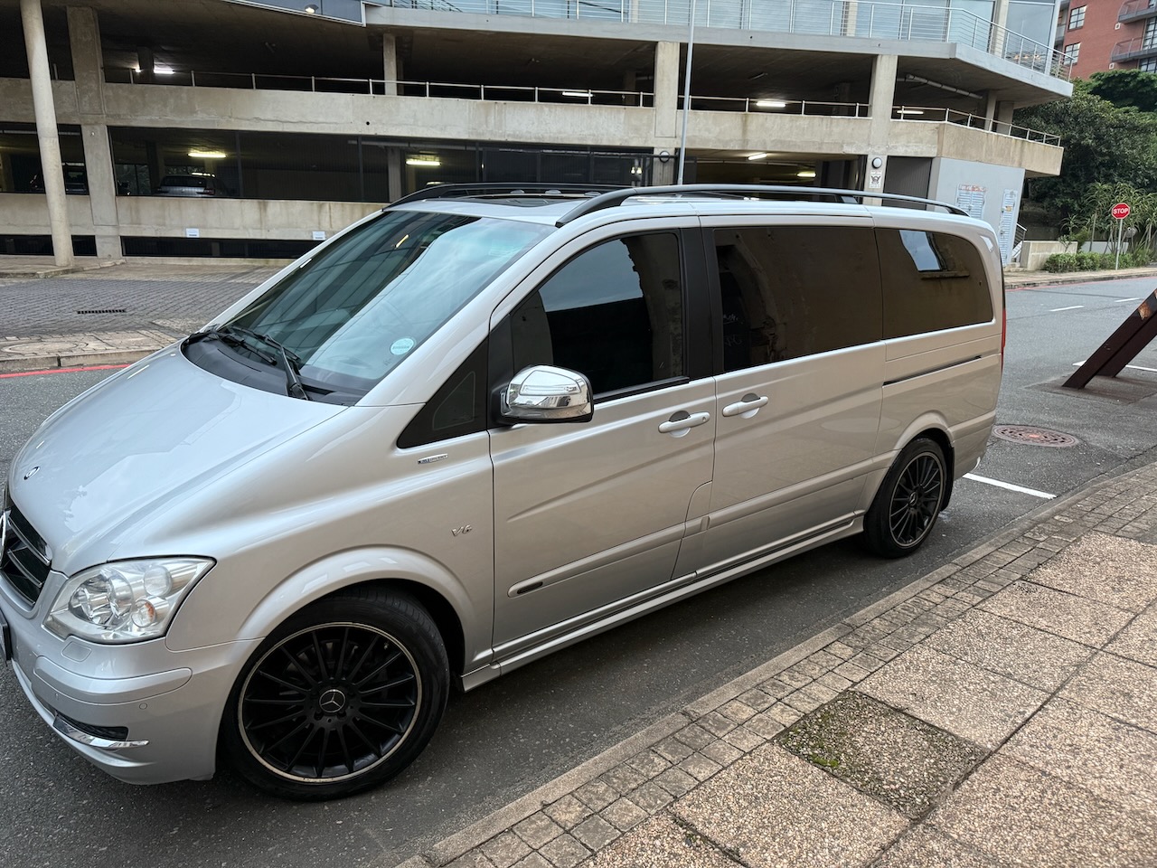 2014 Mercedes-Benz Viano CDI 3.0 Avantgarde - Grand Edition (Super Clean)