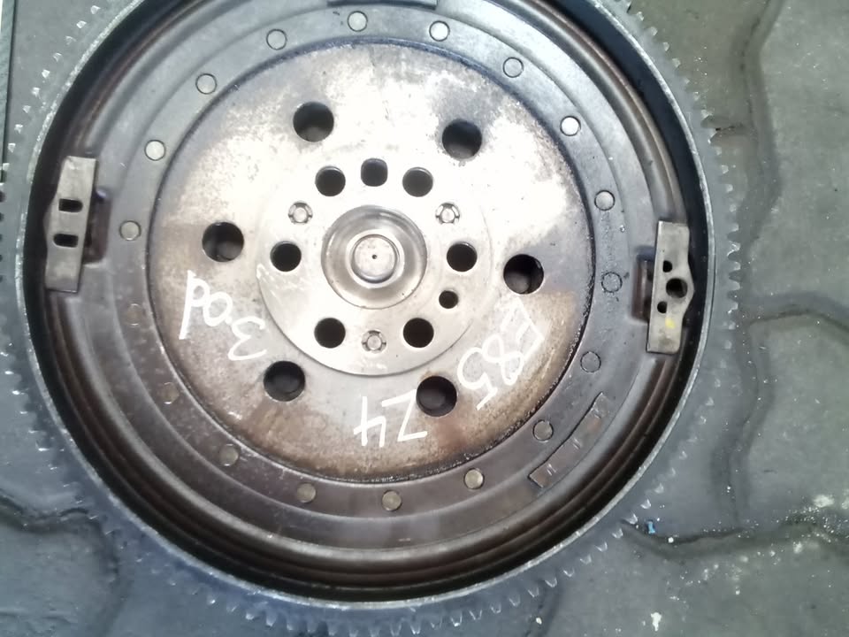 BMW E85 Z4 3.0D FLYWHEEL - Private Seller BMW E85 Z4 3.0D FLYWHEEL - Private Seller