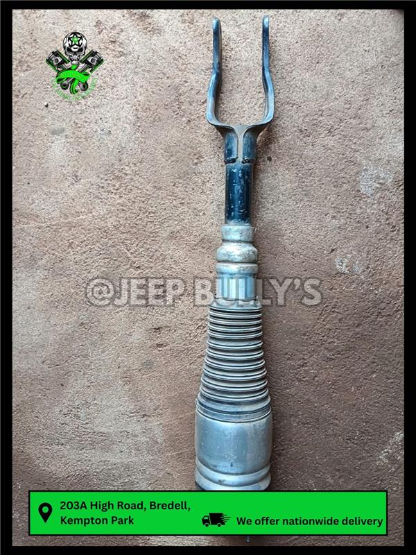 Front Shock Absorber / Strut Assembly – Jeep Grand Cherokee WK2 3.6L (Second Han - Private Seller Front Shock Absorber / Strut Assembly – Jeep Grand Cherokee WK2 3.6L (Second Han - Private Seller